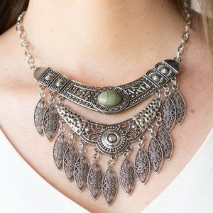 Island Queen Green Necklace Set